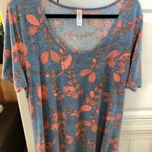 LuLaRoe 2XL Perfect T